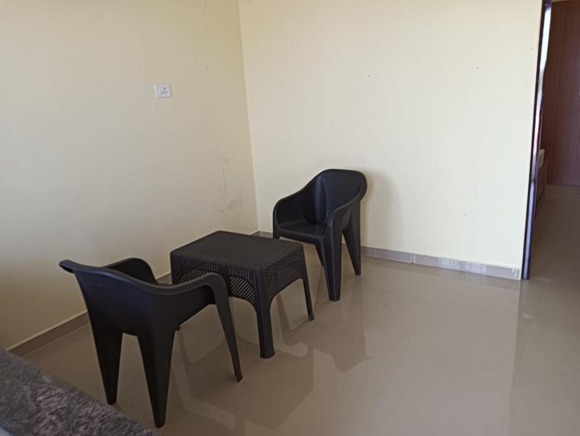 Surathi Enclave Standard Rooms Karumattampatti 外观 照片